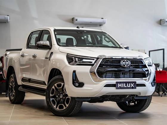 TOYOTA HILUX 2.8 D-4D TURBO DIESEL CD SRX 4X4 AUTOMÁTICO
